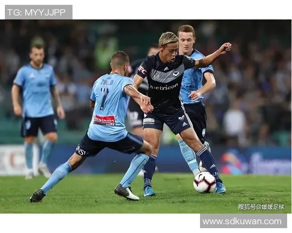 阿德莱德联主场迎战布里球队全力争胜的精彩对决