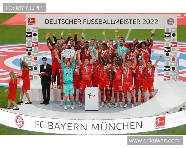 拜仁慕尼黑的辉煌历程与未来发展展望：从德甲霸主到欧洲巨人