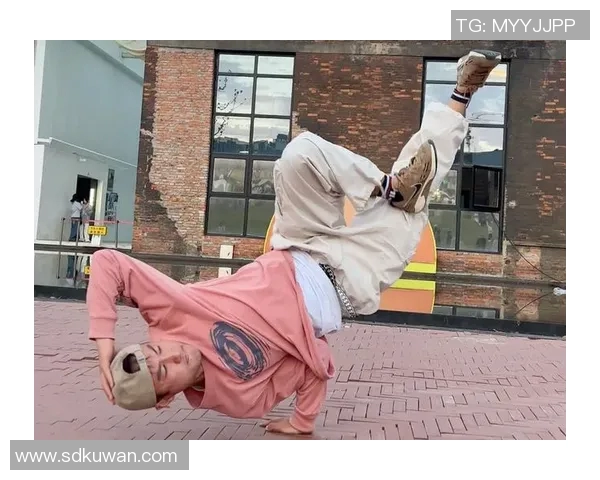 杭州街舞队心理素质引发热议舞者背后的压力与挑战探讨 杭州街舞队心理素质引发热议舞者背后的压力与挑战探讨